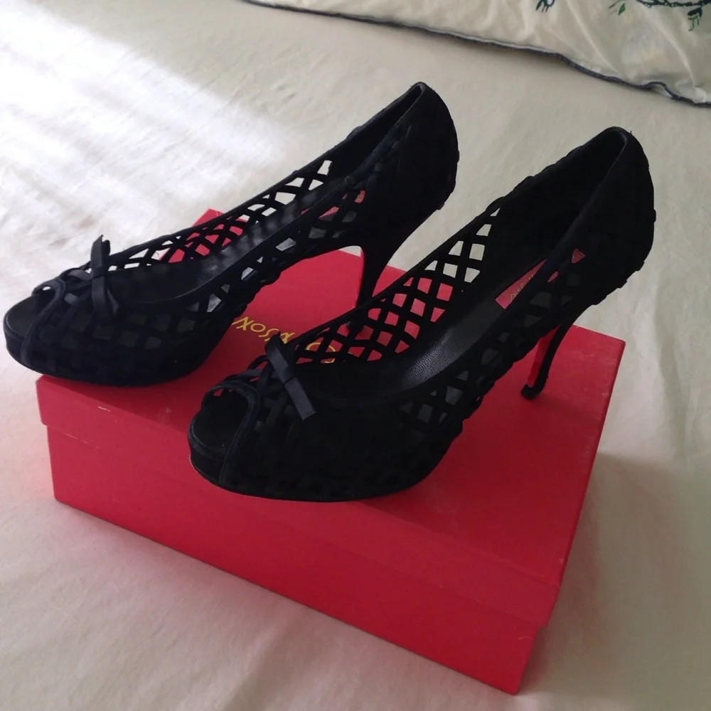 Betsey Johnson heels - Picture 1 of 3